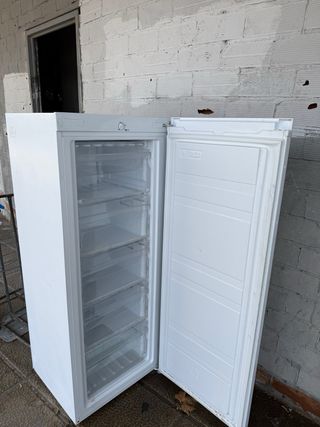 Congelador Vertical Edesa(negociable)