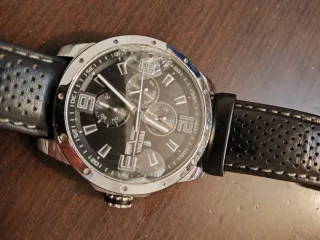 Reloj Festina Cronógrafo Negro y Plateado.