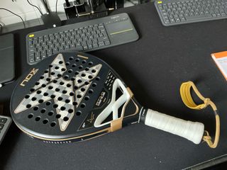 Pala Padel Nox AT10 Genius Agustin Tapia 2026