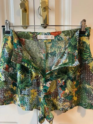Shorts Mango estampado tropical verde