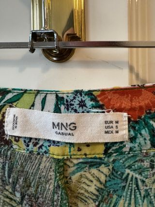 Shorts Mango estampado tropical verde