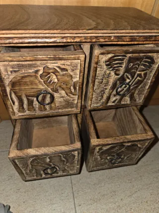 Joyero madera elefantes tallados