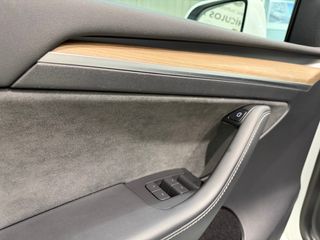 Tesla Model Y Gran Autonomía 4WD