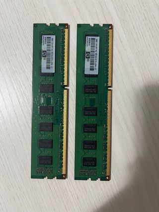 4 Banchi RAM 2GB DDR3 marche vari