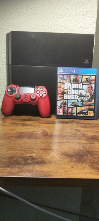 PS4 1TB + Mando Rojo + GTA V
