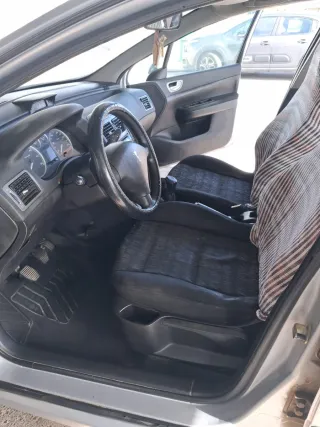 Peugeot 307 2001