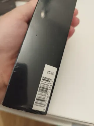 Sensai Flawless Satin Foundation SPF 20