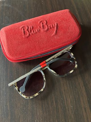 Gafas Carolina Herrera SHE068 Vintage conFunda