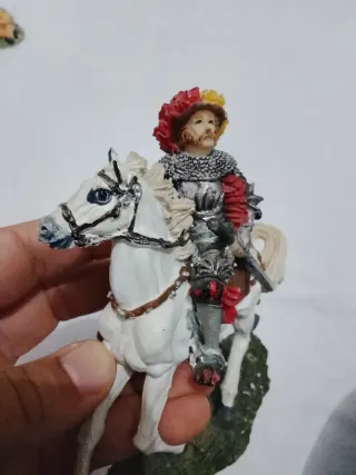 Figura caballero a caballo