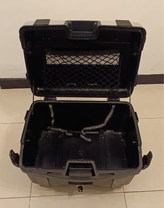 Baúl Moto GIVI TREKKER 46L Negro/Plata