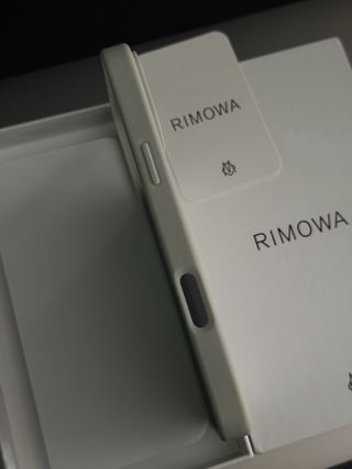 Cover Rimowa Argento iPhone 17 Pro Max