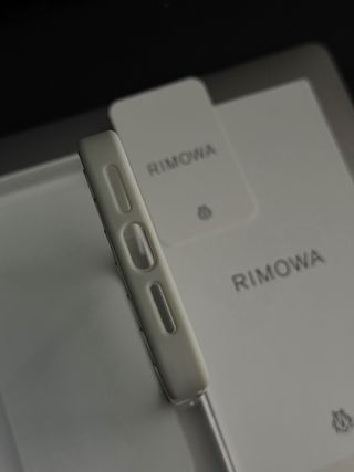 Cover Rimowa Argento iPhone 17 Pro Max