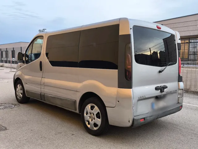 Opel Vivaro 2004