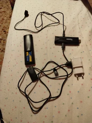 Tanix Smart TV Dongle con Mando a Distancia