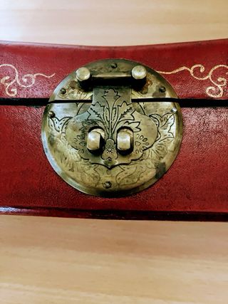 Caja antigua china decorada