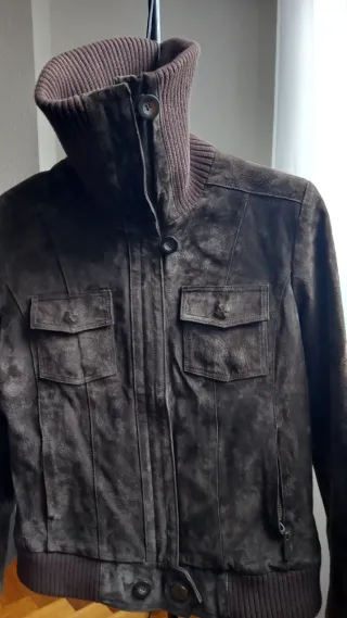 Cazadora de cuero marrón mujer