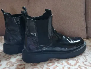 Botines Zara charol negros T-36