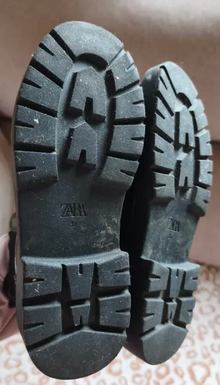 Botines Zara charol negros T-36