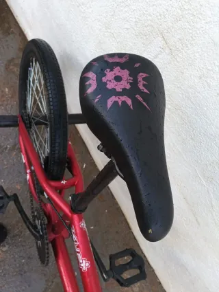 Bicicleta BMX Roja