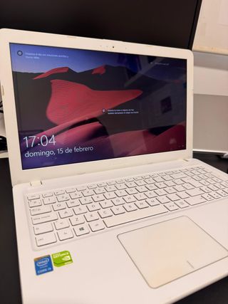 Portátil ASUS F540L i5 8GB RAM 256GB SSD Blanco