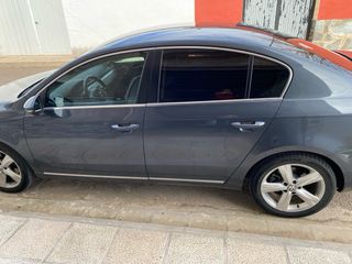 Volkswagen Passat  10/2014