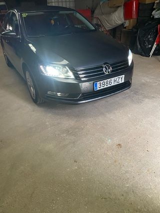 Volkswagen Passat  10/2014
