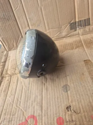 Faro Moto Guzzi Antiguo completo.