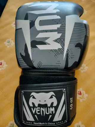 Guantoni Venum 10 oz