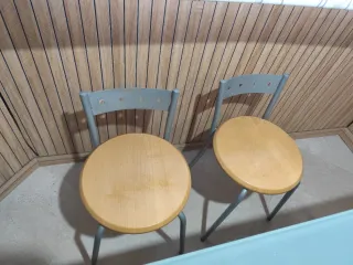 Mesa de cocina y 4 sillas cristal y metal