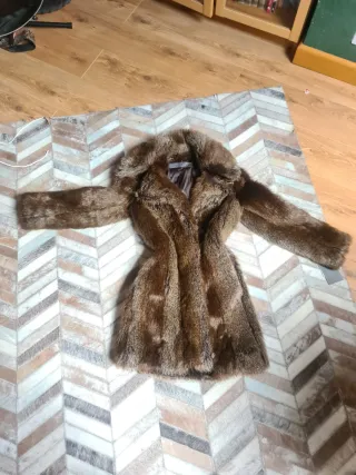 Chaquetón efecto vison sintético T S sin estrenar