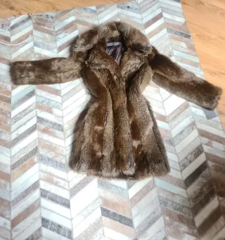 Chaquetón efecto vison sintético T S sin estrenar