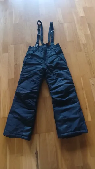 Pantalón de esquí con tirantes.