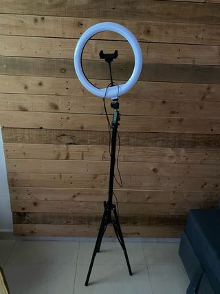 Anillo de luz LED con trípode