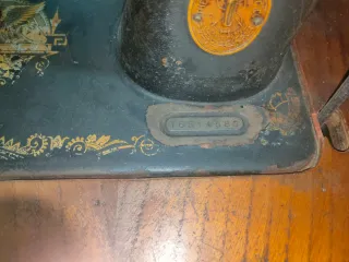 Máquina de coser Singer antigua