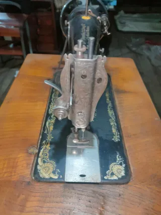 Máquina de coser Singer antigua