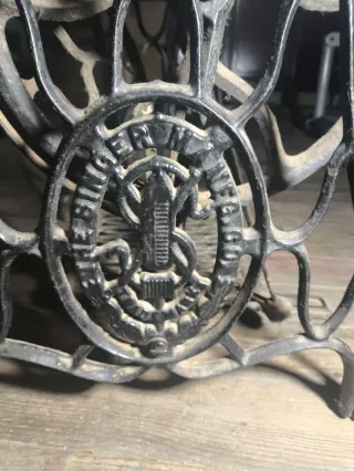 Máquina de coser Singer antigua
