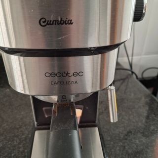 Cafetera Express Cecotec Cafelizzia