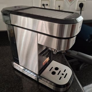 Cafetera Express Cecotec Cafelizzia