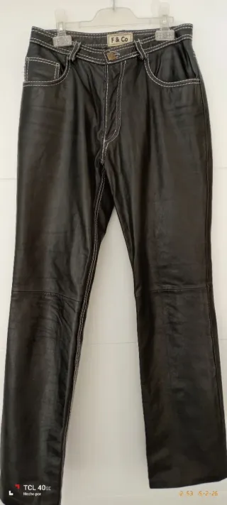 Pantalón de piel 100% negro