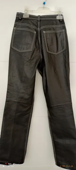 Pantalón de piel 100% negro
