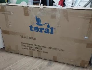 Cuna de bebé blanca