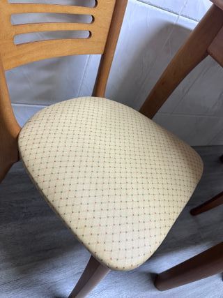 Mesa extensible cocina + 2 sillas + banqueta