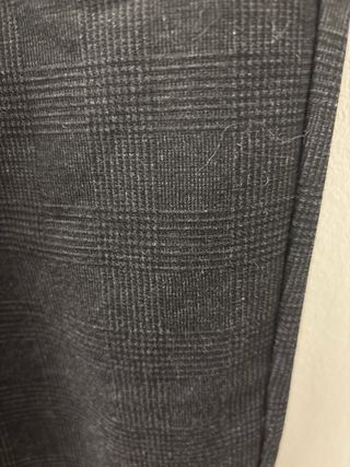 Pantalón de vestir gris a cuadros