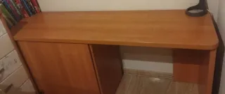 Escritorio y zapatero 53x75x180cm cerezo muy nuevo