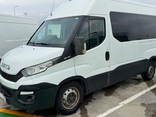 Iveco Daily 7 PLAZAS FURGON VIVIENDA 2017