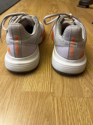 Zapatillas Adidas Tenis Lila y Naranja