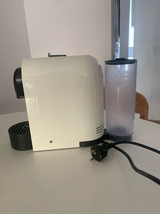 Cafetera Krups Nespresso Blanca