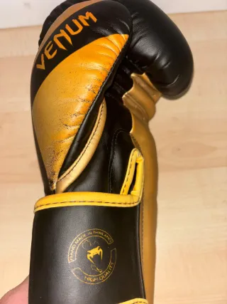 Guantoni Venum elite Neri e Oro 10 oz