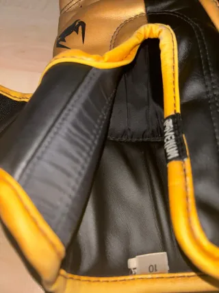 Guantoni Venum elite Neri e Oro 10 oz