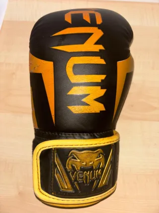 Guantoni Venum elite Neri e Oro 10 oz